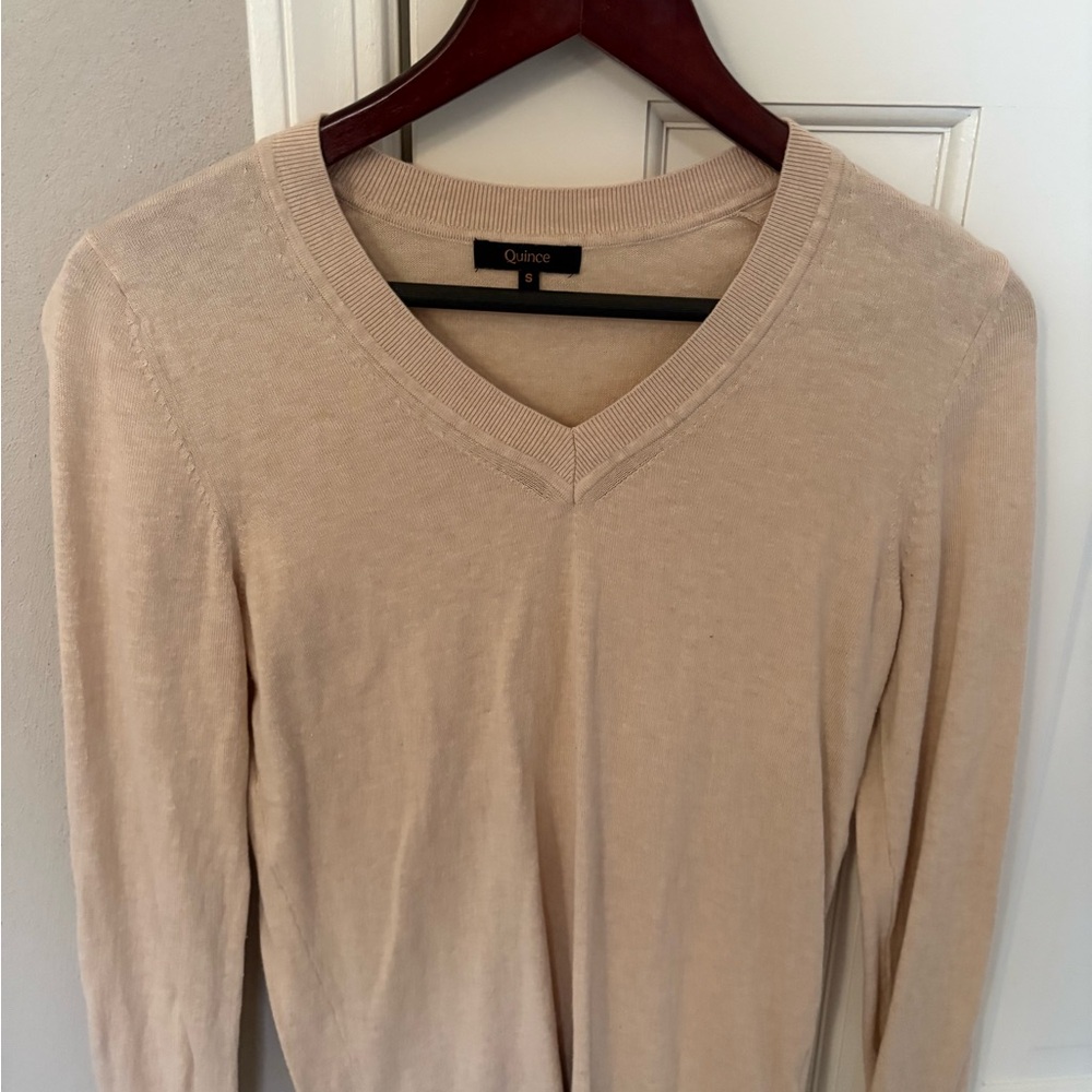 Quince Lightweight Cotton Cashmere V-Neck Sweater